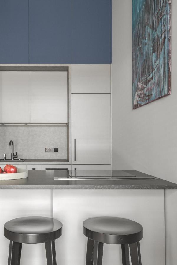 Ivis House Modern Apartment In Vilnius Old Town With Balcony Bagian luar foto
