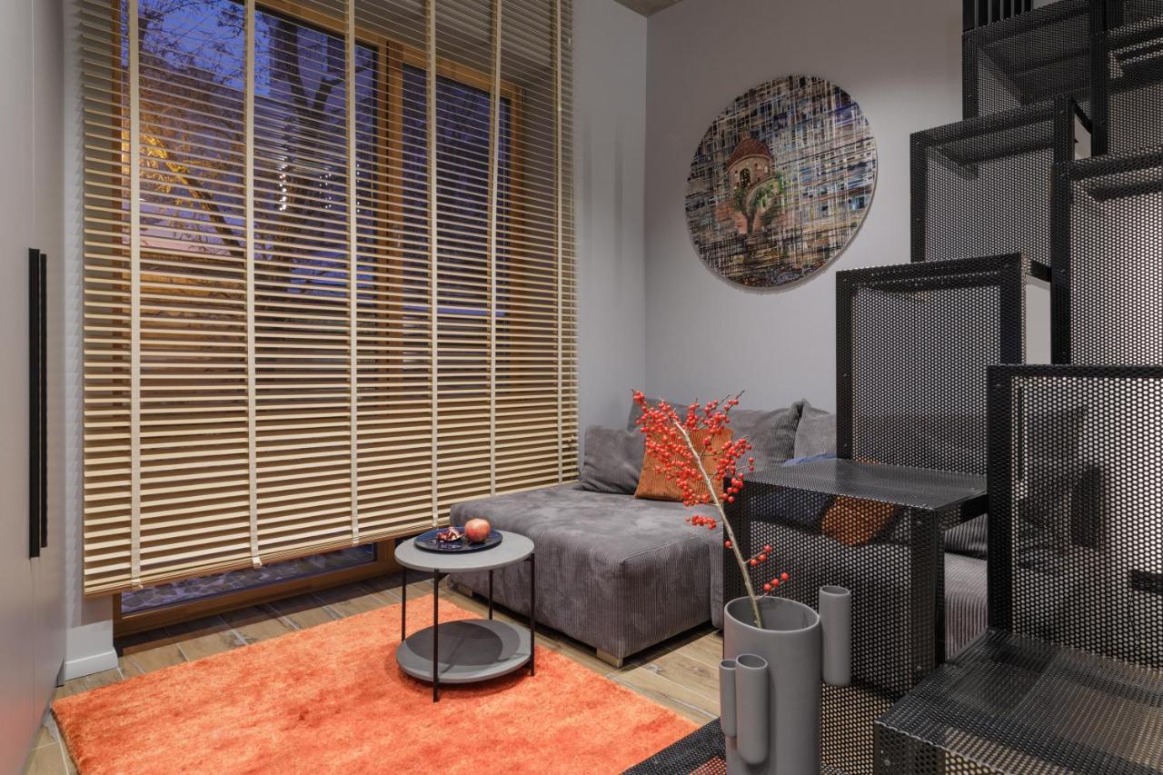Ivis House Modern Apartment In Vilnius Old Town With Balcony Bagian luar foto
