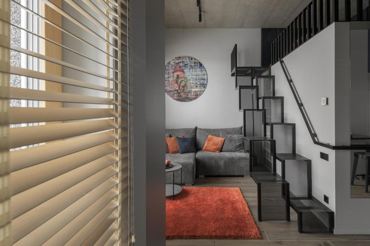 Ivis House Modern Apartment In Vilnius Old Town With Balcony Bagian luar foto