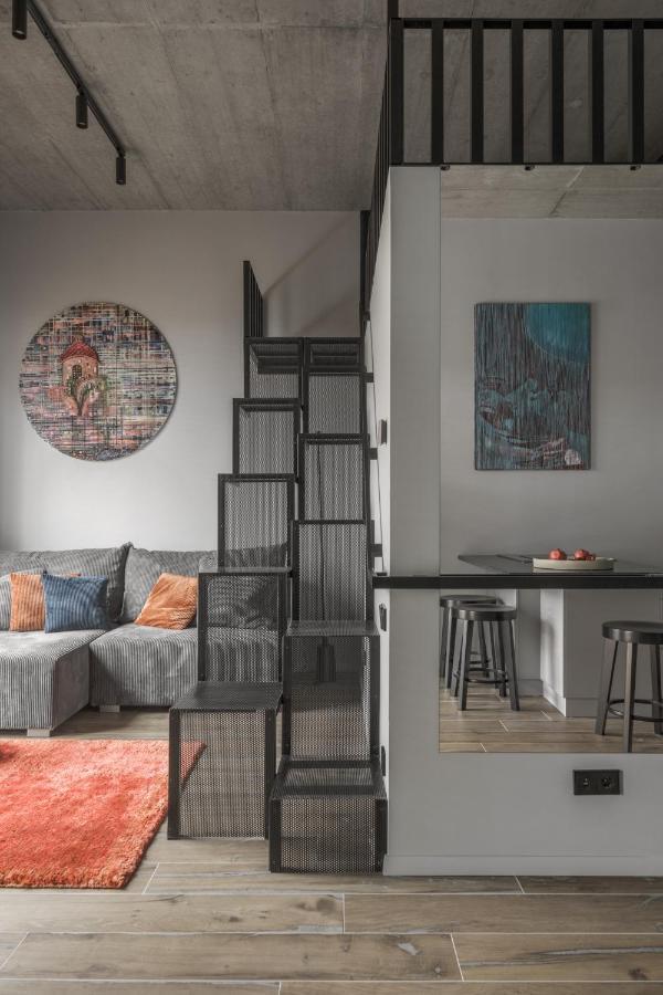 Ivis House Modern Apartment In Vilnius Old Town With Balcony Bagian luar foto