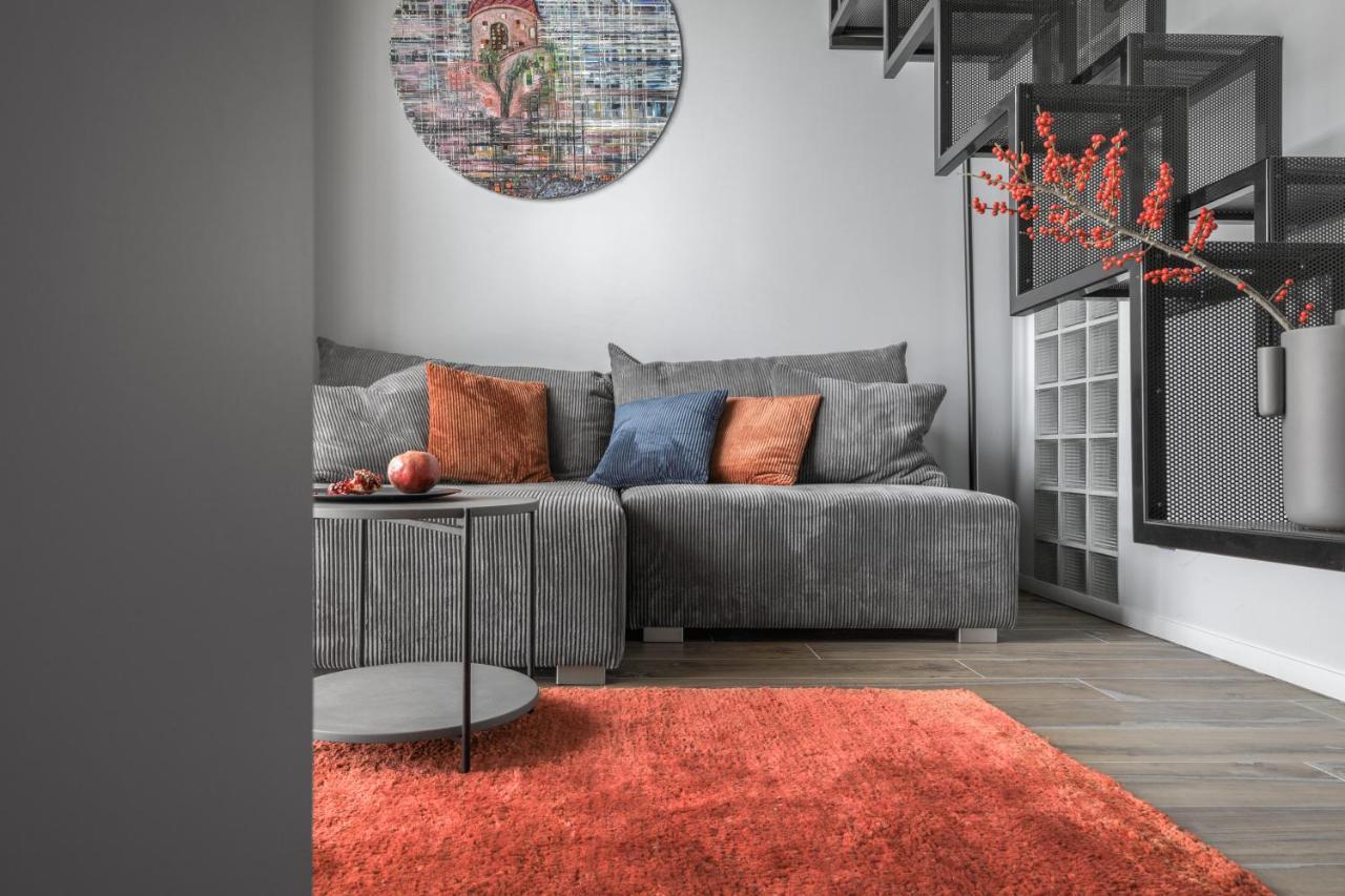 Ivis House Modern Apartment In Vilnius Old Town With Balcony Bagian luar foto