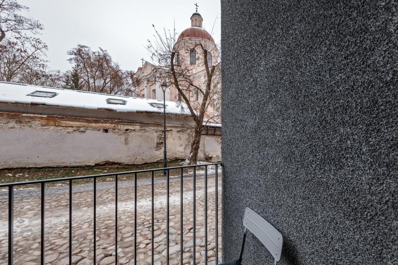 Ivis House Modern Apartment In Vilnius Old Town With Balcony Bagian luar foto